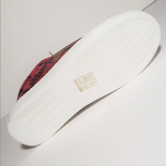 Red Snake Skin Texture Lace Up Sneakers Size 10 - Picture 5 of 6